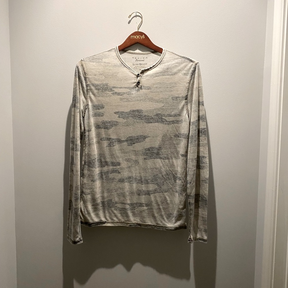 Lucky Brand Venice Burnout Soft Camo Long-sleeve T-Shirt. Men’s size Small.
